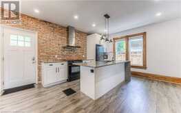 2 HILDA Place Kitchener