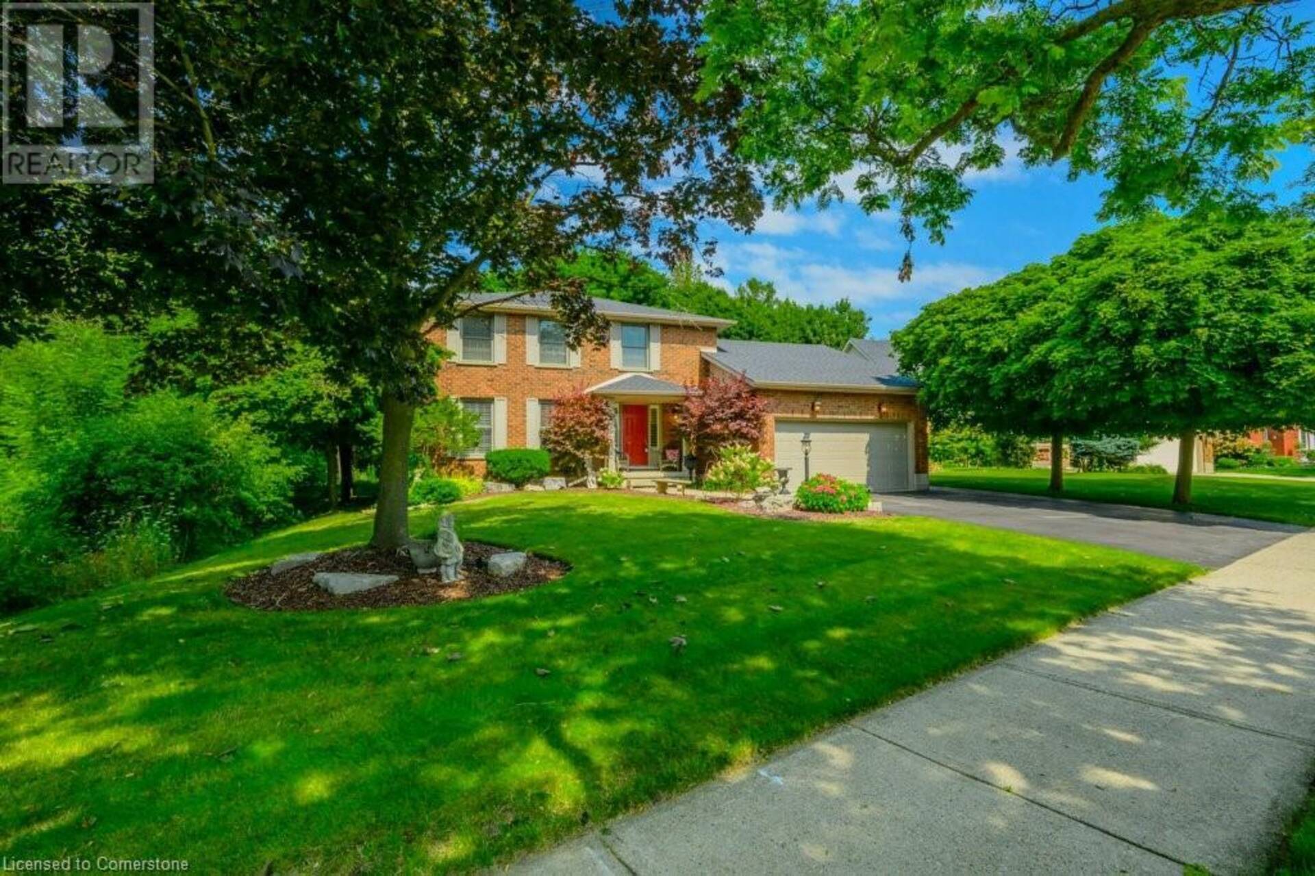 18 ROEHAMPTON Court Kitchener