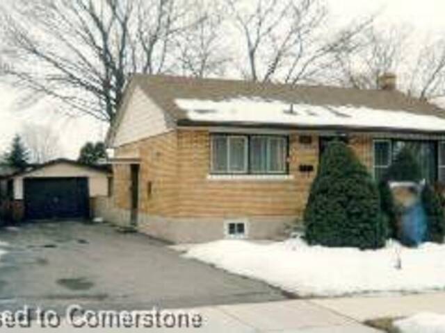 430 SHERRING Street Cambridge Ontario