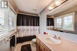 30 WAXWING Crescent Guelph