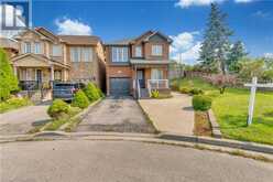 32 ELMPARK Court Brampton