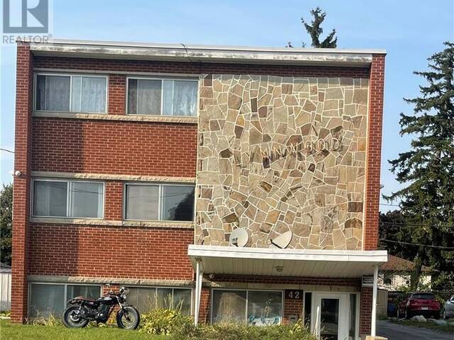 42 HILLTOP Drive Unit# 4 Cambridge Ontario