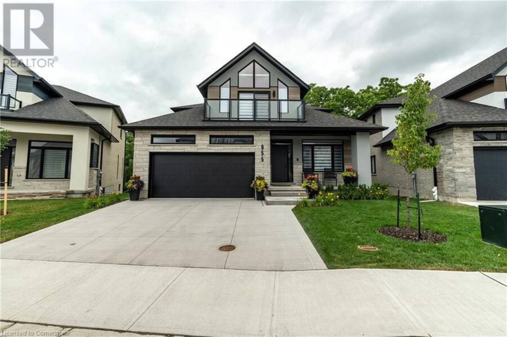 955 STONECLIFFE Walk Kitchener