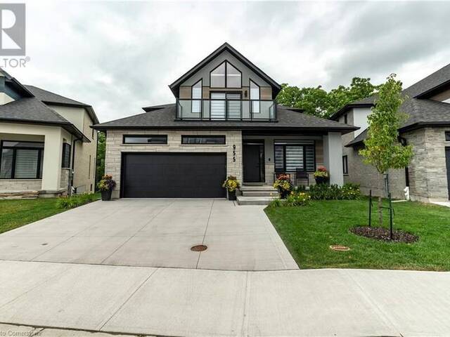 955 STONECLIFFE Walk Kitchener Ontario