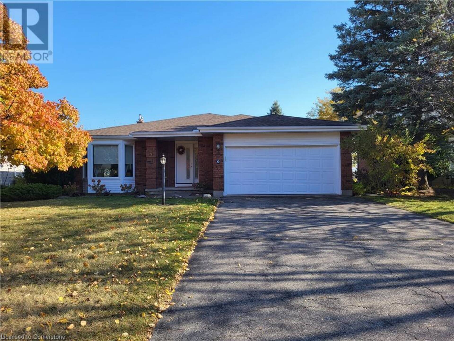 9 TINATAWA Court Unit# Lower Kitchener