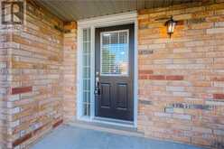 498 DOON SOUTH Drive Kitchener