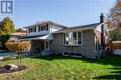 11 HAMPTON Place Kitchener