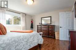 11 HAMPTON Place Kitchener