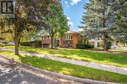 33 HAMPTON Place Kitchener