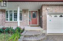 71 ALEXANDER Avenue Unit# Upper Cambridge