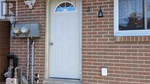 74 DALEGROVE Drive Unit# 2 Kitchener