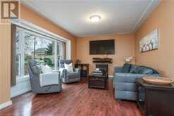 215 WOOLWICH Street S Breslau