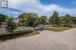 17 GIBSON Drive W Unit# 1 Kitchener