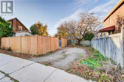 589 WOOLWICH Street Guelph