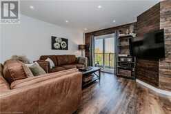 230 BLACKHORNE Drive Unit# 19 Kitchener