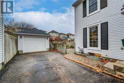 112 WAKE ROBIN Drive Kitchener