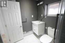 230 HAZELGLEN Drive Unit# B Kitchener