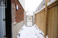 230 HAZELGLEN Drive Unit# B Kitchener