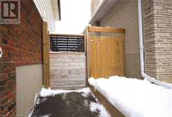 230 HAZELGLEN Drive Unit# B Kitchener