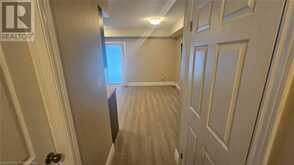 1180 COUNTRYSTONE Drive Unit# 1B Kitchener