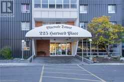 225 HARVARD Place Unit# 704 Waterloo