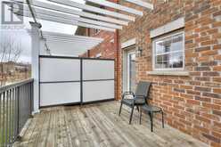 8 CHELTENHAM Mews Kitchener