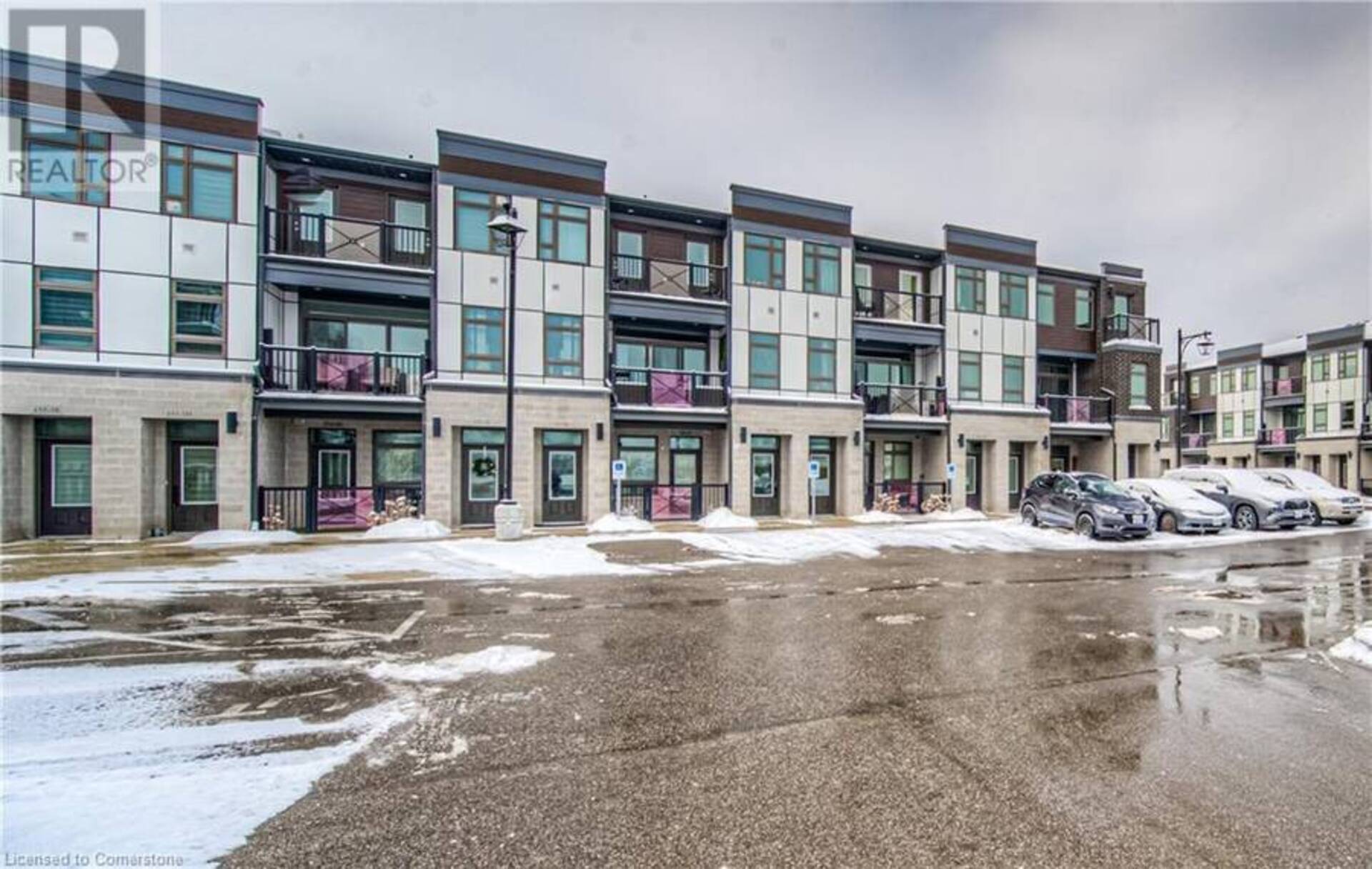 155 THOMAS SLEE Drive Unit# 2Q Kitchener