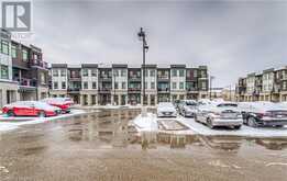 155 THOMAS SLEE Drive Unit# 2Q Kitchener