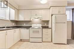 3200 SINGLETON Avenue Unit# 32 London