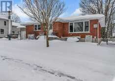 670 ELIZABETH Street E Listowel