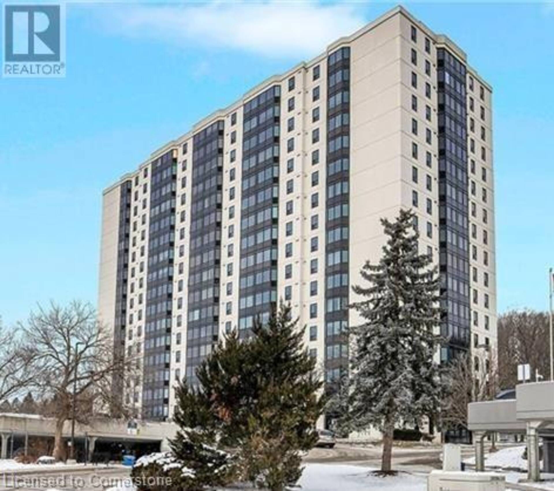 35 GREEN VALLEY Drive Unit# 301 Kitchener