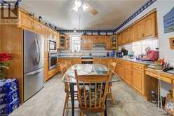 2516 MARYHILL Road West Montrose