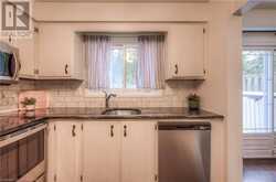 206 GREEN VALLEY Drive Unit# 7 Kitchener