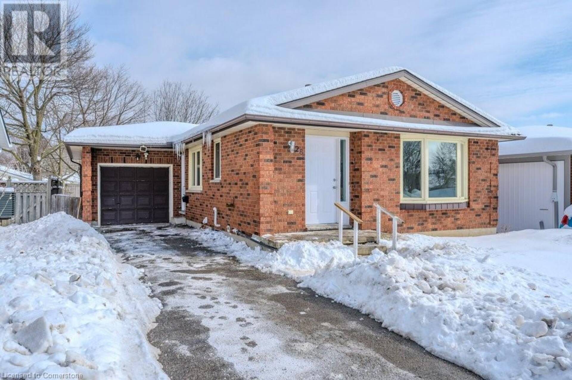 28 SUMMERHILL Crescent Kitchener