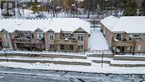 165 CHANDOS Drive Unit# 8 Kitchener