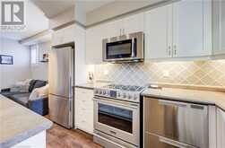 240 WESTMEADOW Drive Unit# D9 Kitchener