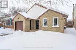 195 PARKSIDE Drive E Fergus