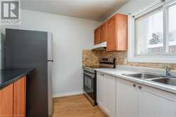 144 JANSEN Avenue Unit# 2 Kitchener