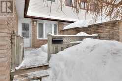 384 WESTWOOD Drive Kitchener