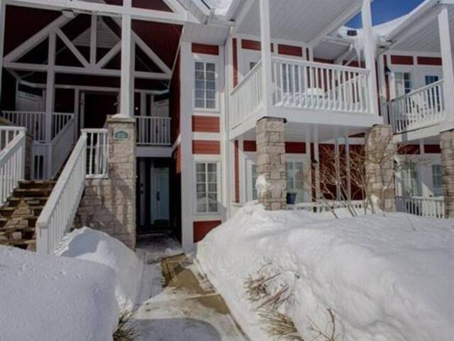 90 HIGHLAND Drive Unit# 2264 Shanty Bay Ontario