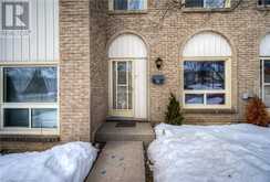 165 GREEN VALLEY Drive Unit# 89 Kitchener