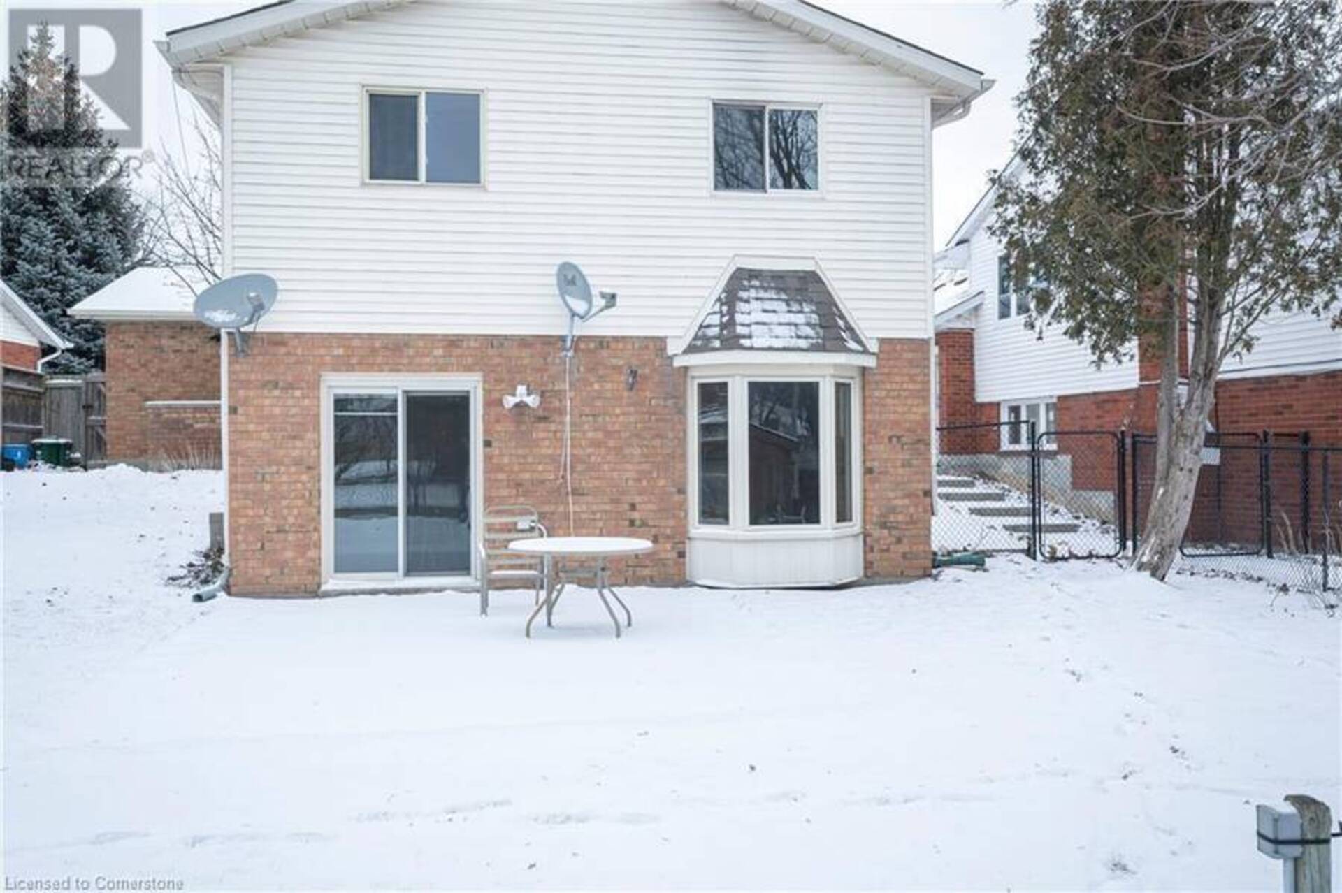 35 (LOWER) WESTCHESTER Drive Kitchener