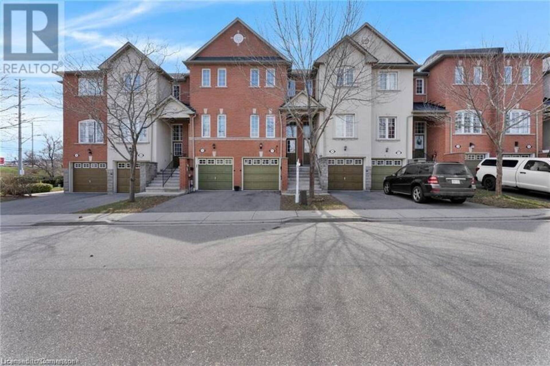 435 HENSALL Circle Unit# 176 Mississauga