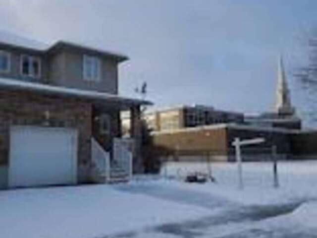 24 BIRKINSHAW Road Cambridge Ontario