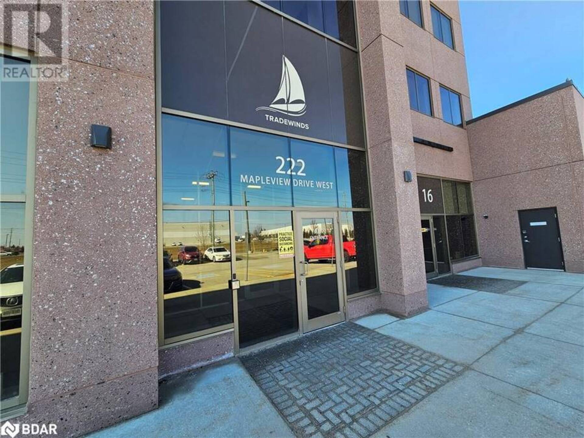 222 MAPLEVIEW Drive W Unit# 15 Barrie