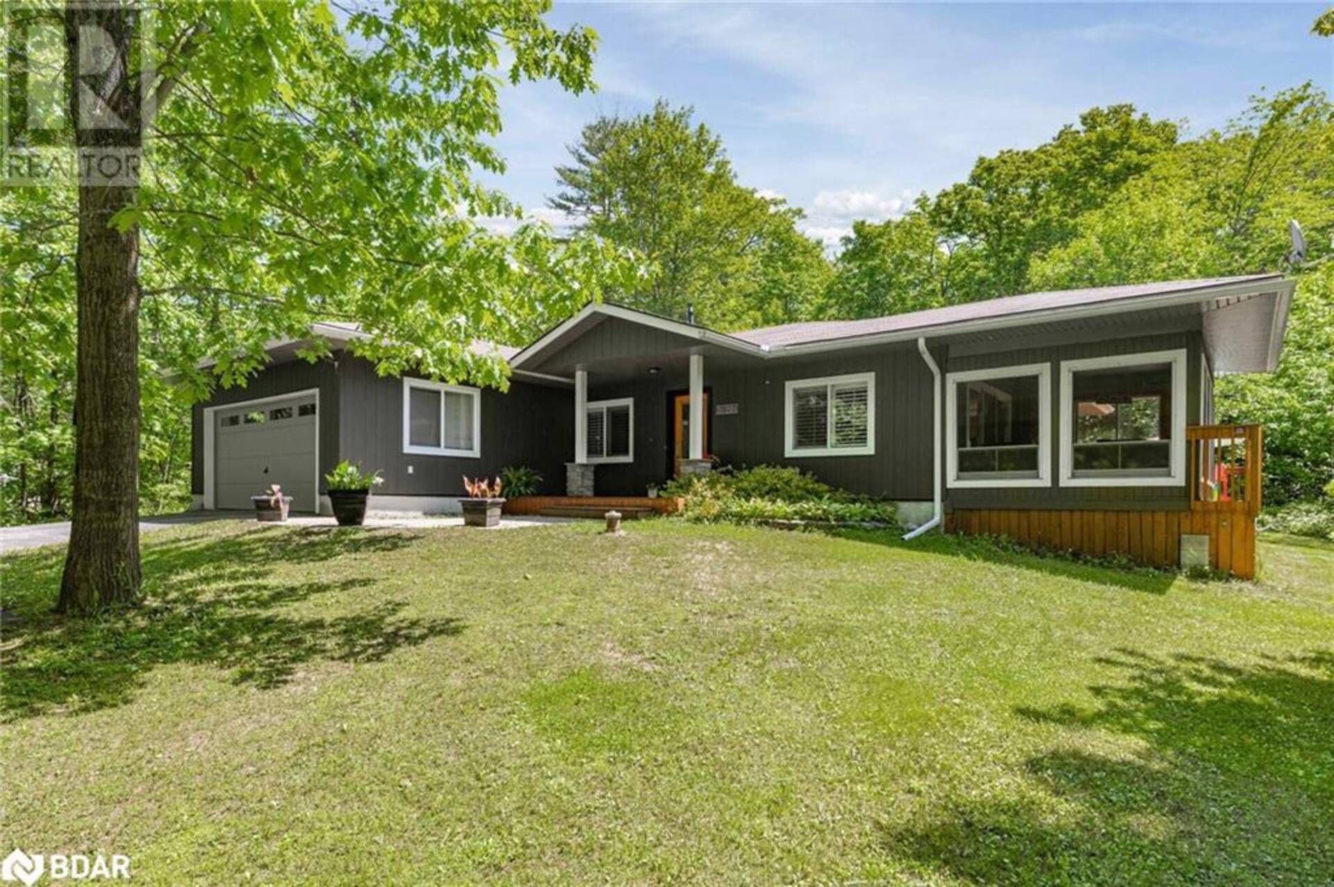 7877 PINERIDGE Road Washago