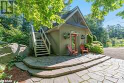 1005 LAIDLAW Avenue Washago