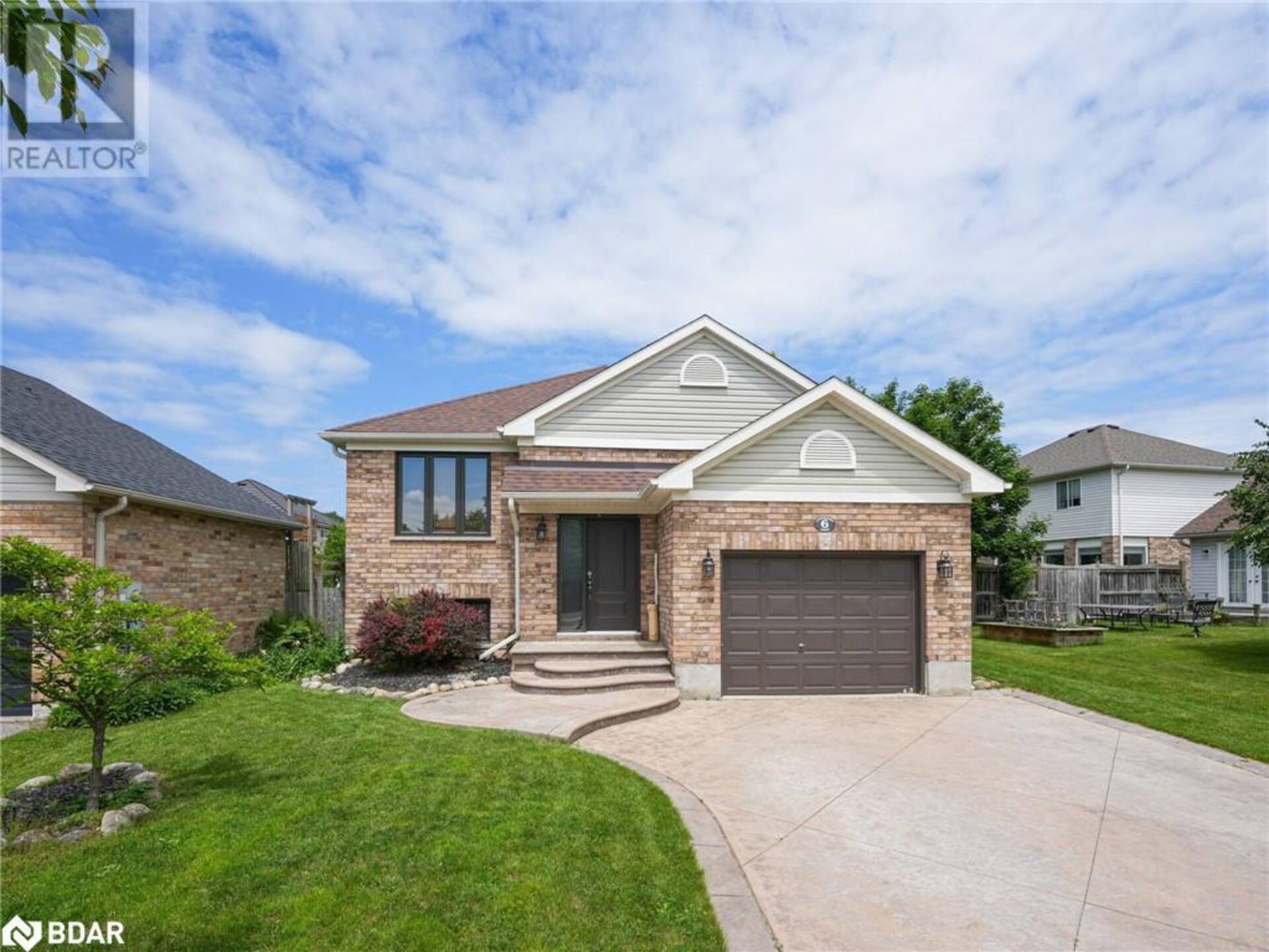 6 LAKEWOODS Court Barrie