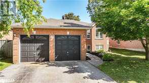 271 COLLEGIATE Drive Orillia