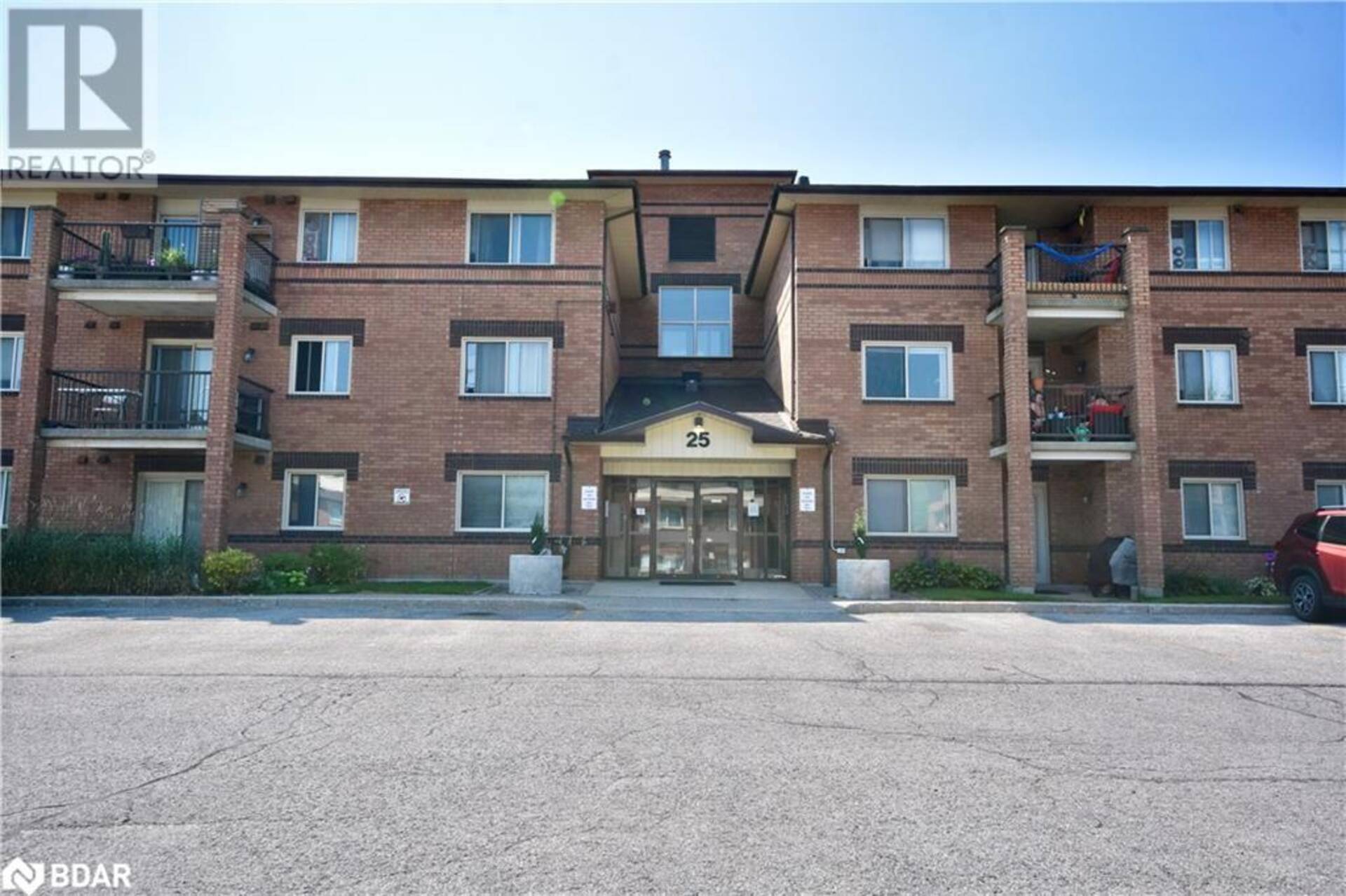 25 MEADOW Lane Unit# 204 Barrie